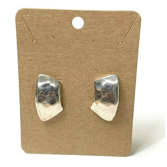 Silver Tone Earrings Hammered Curved Rectangle Post Minimalist Geometric Stylish - Picture 4 of 7